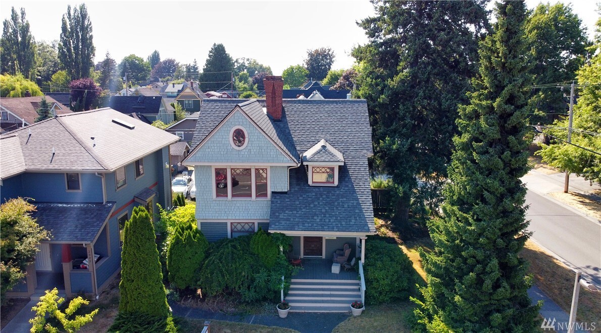 Property Photo: 2331 Elm St WA 98225