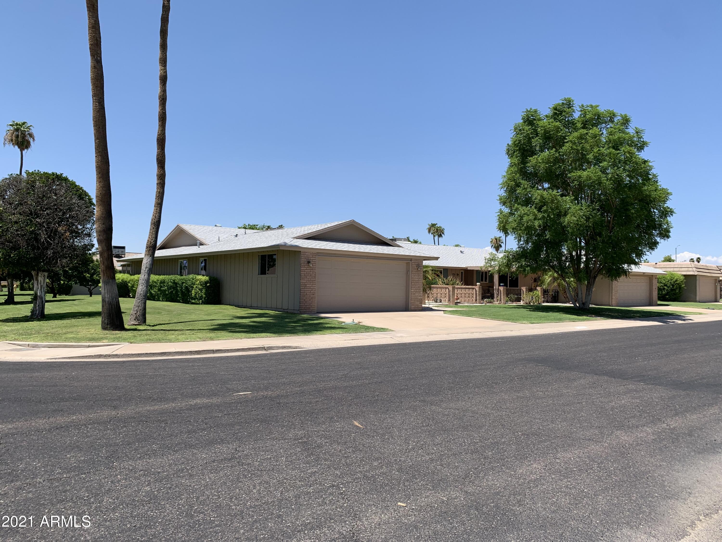 Property Photo: 10217 W Pineridge Drive AZ 85351