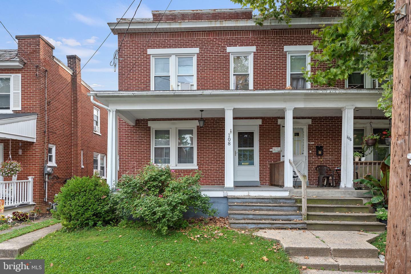 Property Photo:  108 S Pearl Street  PA 17603 