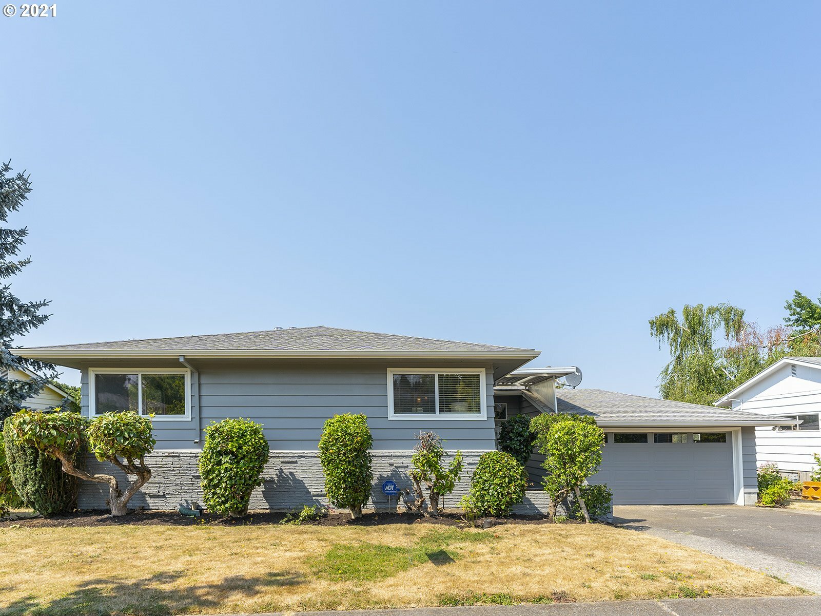 Property Photo:  6835 SW 13th Ave  OR 97219 