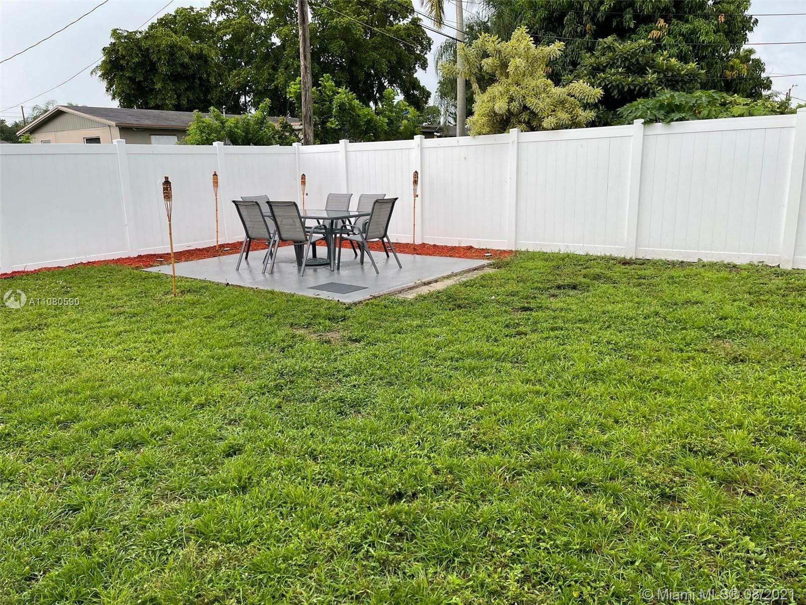 Property Photo:  320 N 71st Av  FL 33024 