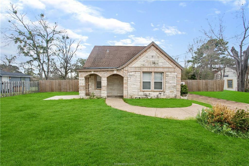 Property Photo:  1525 Boone Street  TX 77803-5077 