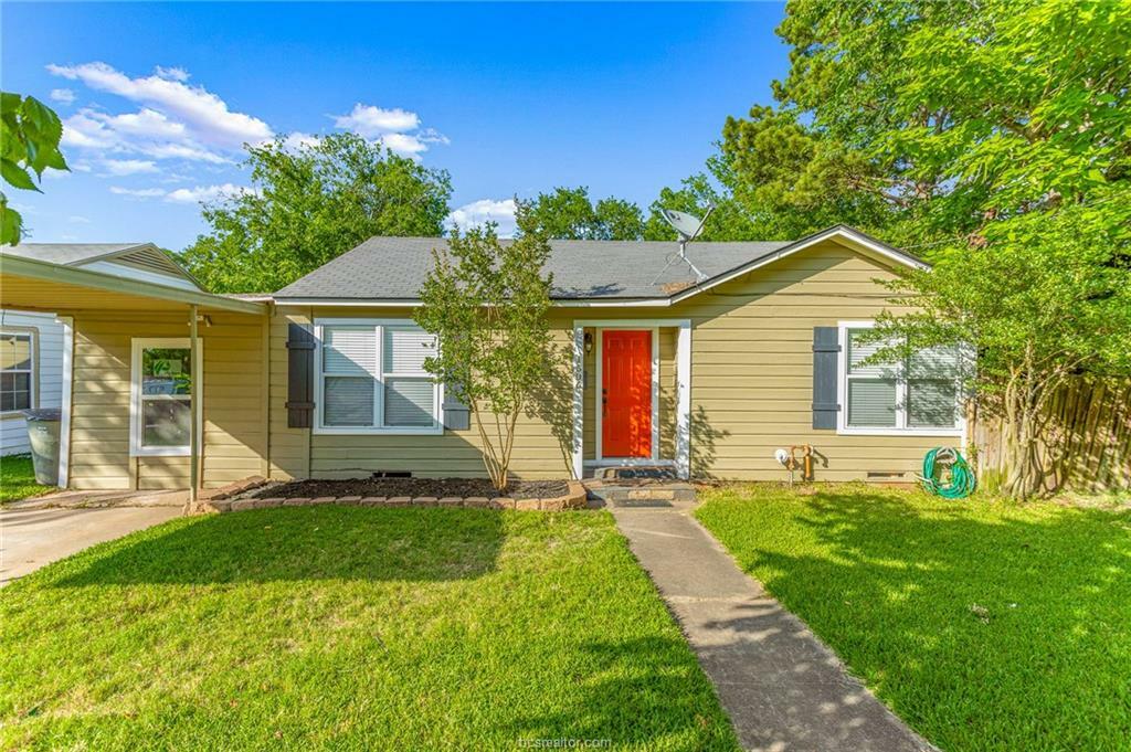 Property Photo:  1506 East 28th Street  TX 77802-1325 