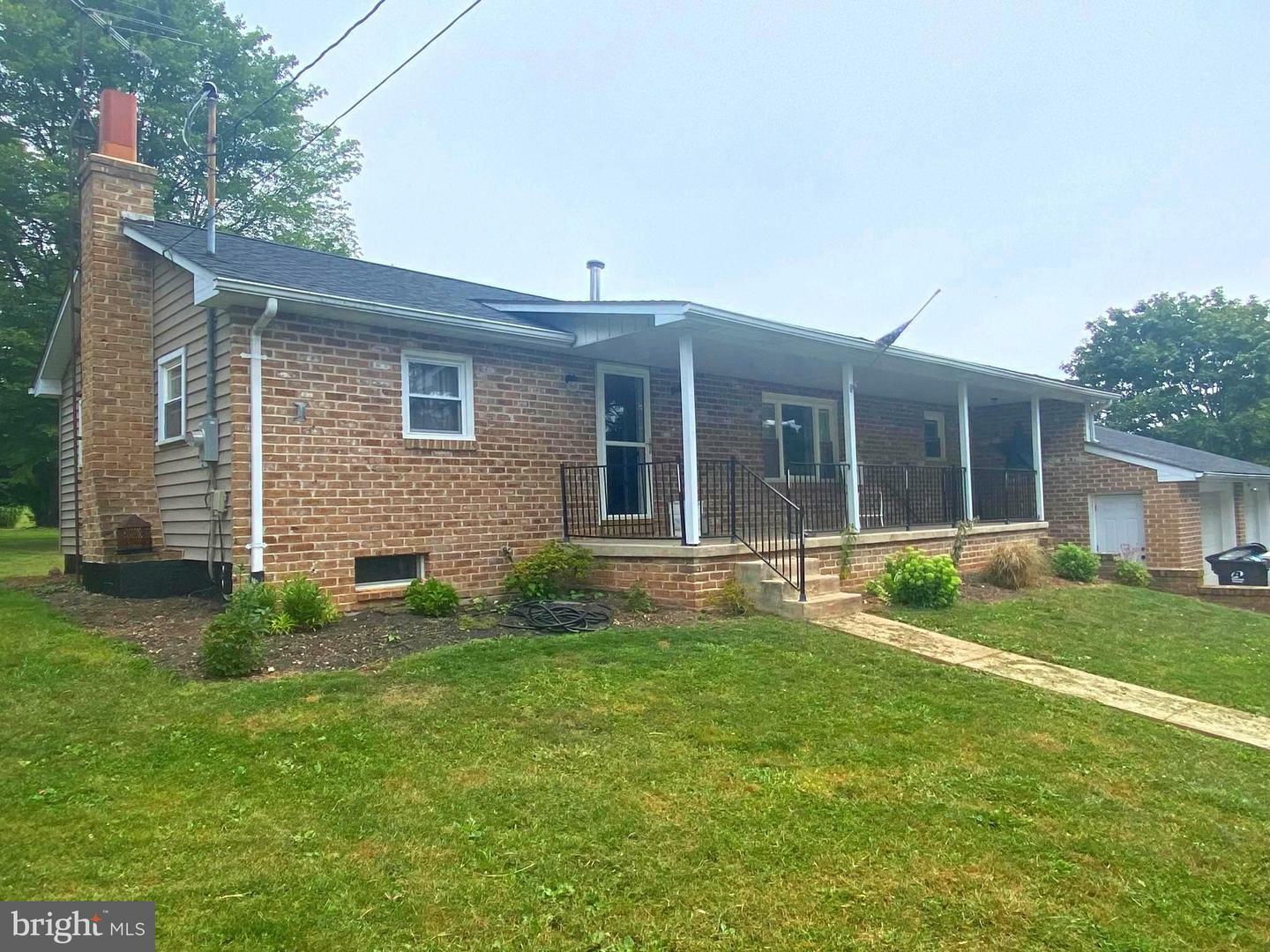 Property Photo:  2821 Old Carlisle Road  PA 17324 