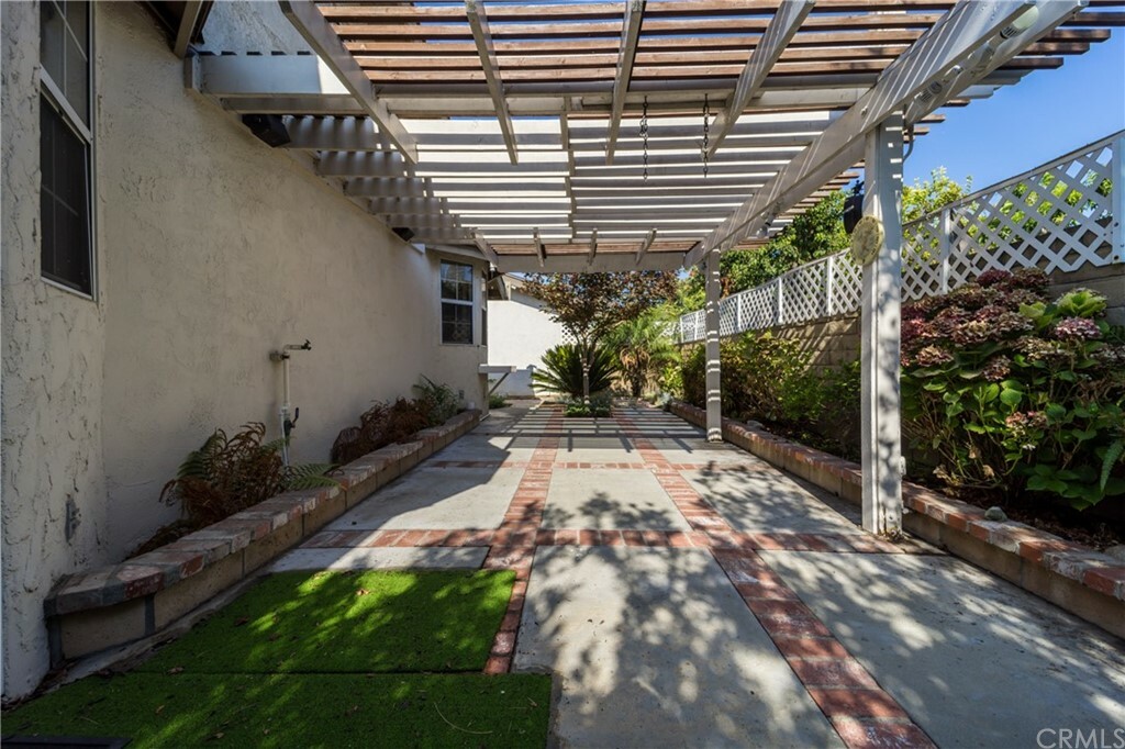 Property Photo:  1953 E Fruit Street  CA 92701 