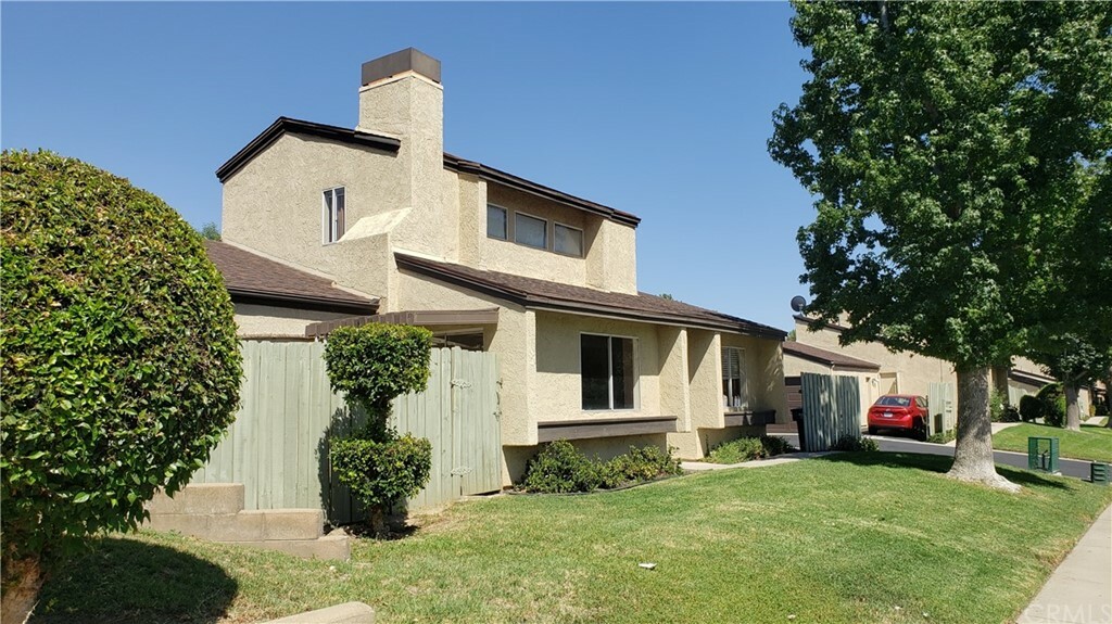 Property Photo:  639 Parkview Drive  CA 92530 