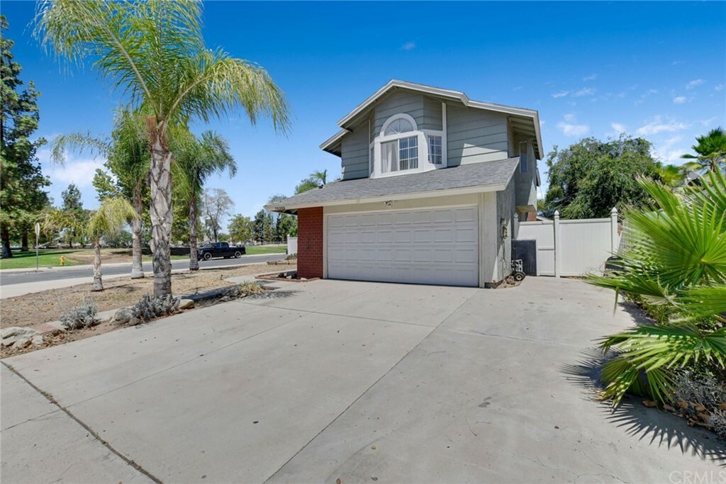 Property Photo:  26094 Dracaea Avenue  CA 92555 