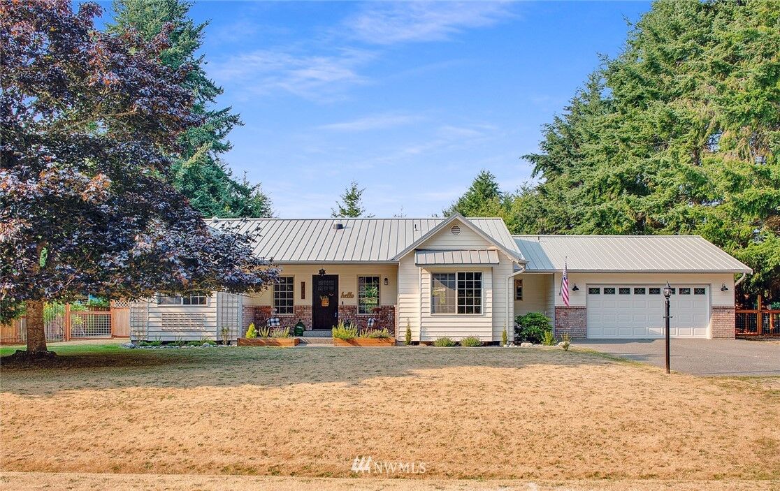 Property Photo:  1043 NE Pennington Loop  WA 98239 