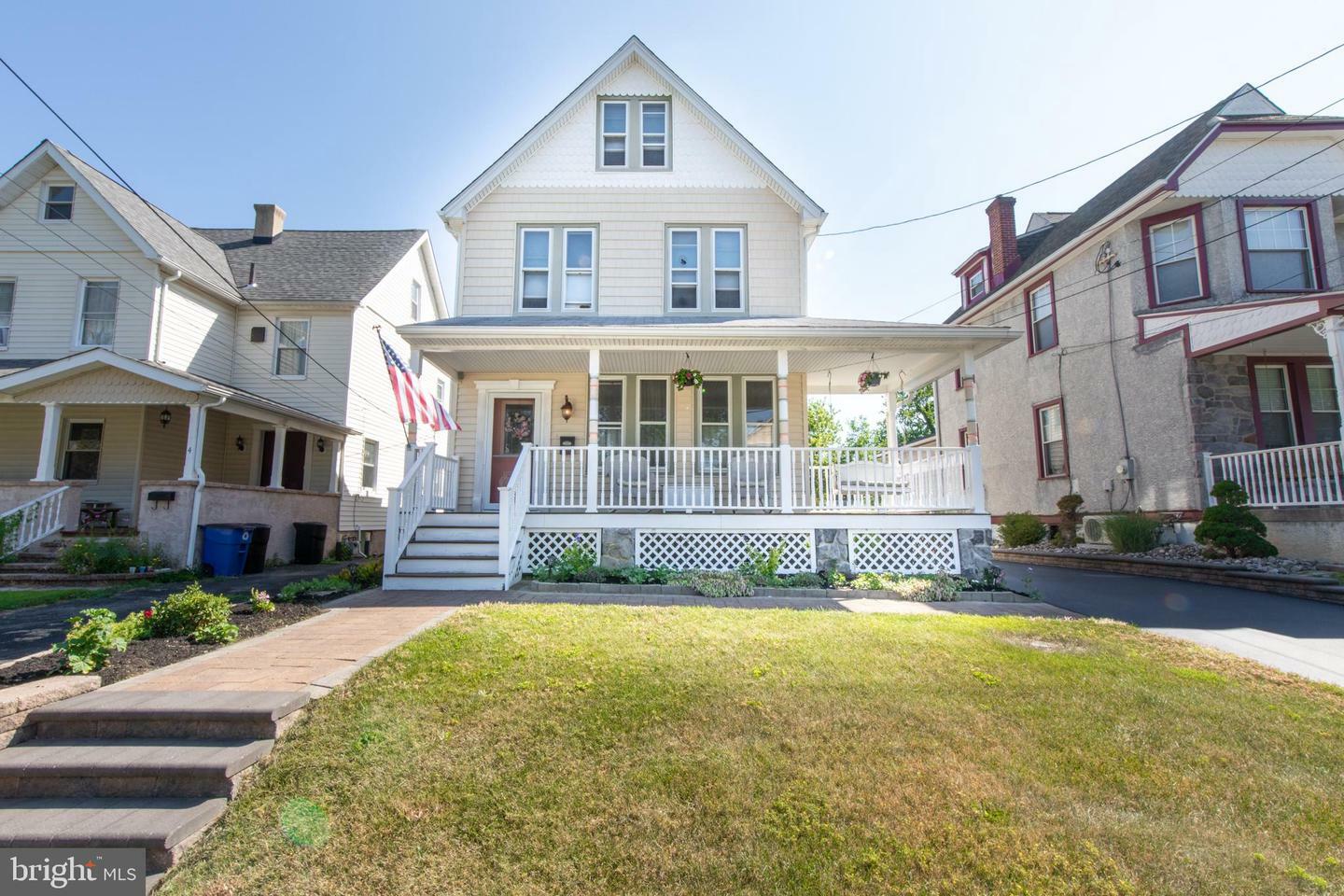 Property Photo:  6 President Avenue  PA 19070 