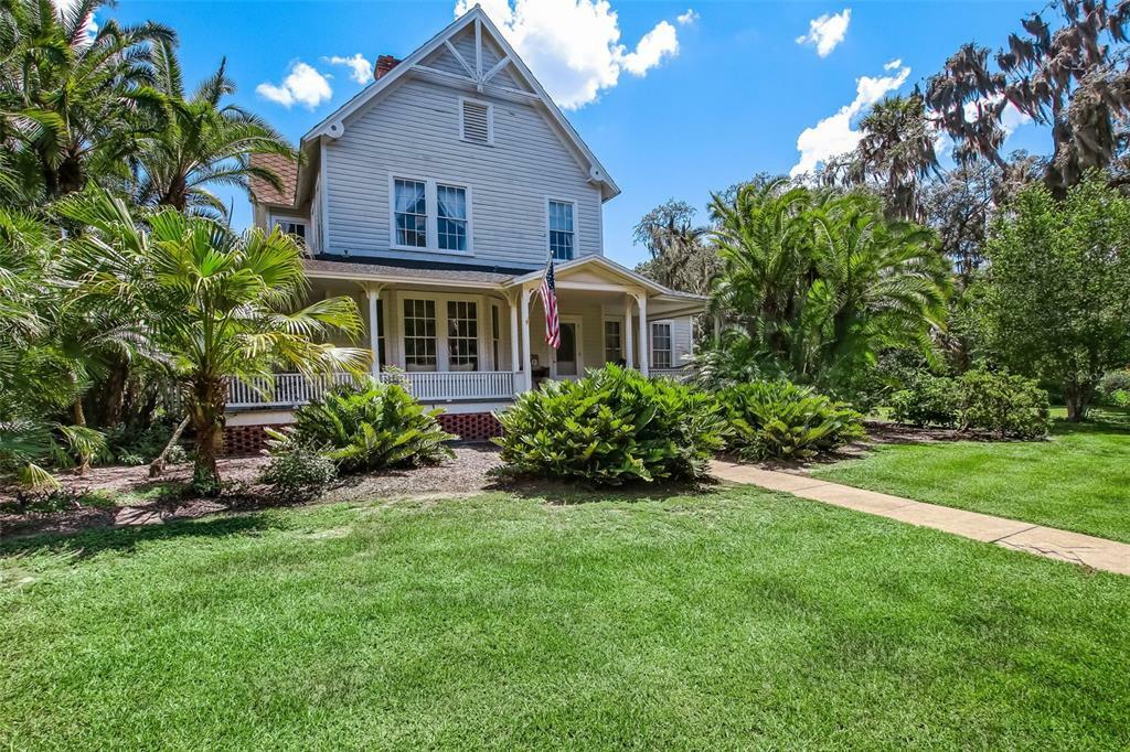 Property Photo:  62 Hillcrest Drive  FL 32765 