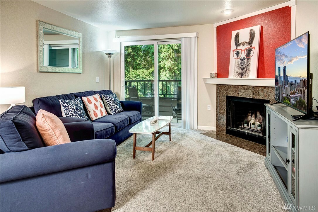 Property Photo:  734 Kirkland Cir D203  WA 98033 