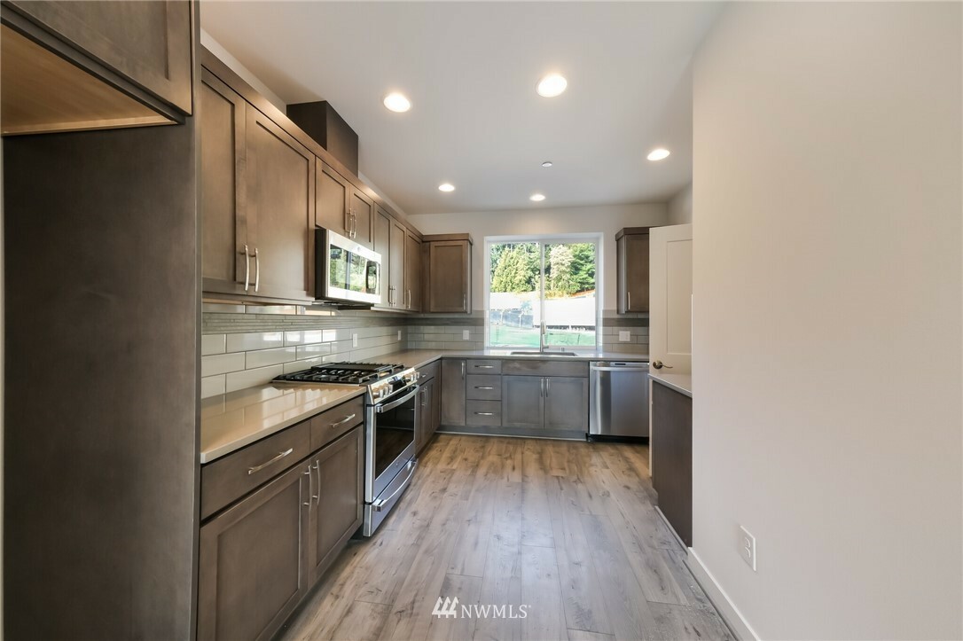 Property Photo: 10939 NE 189th Place 5.3 WA 98011