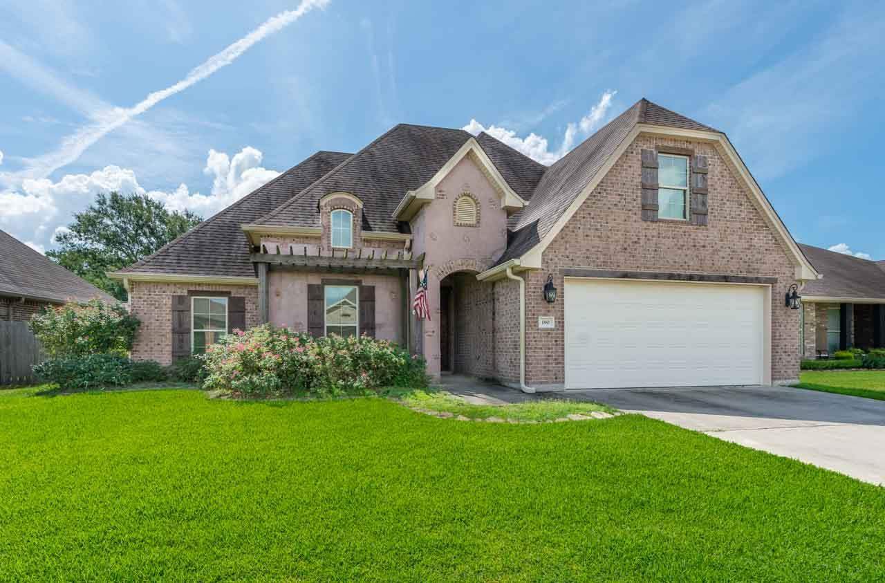 Property Photo:  190 Sterling Ridge  TX 77627 