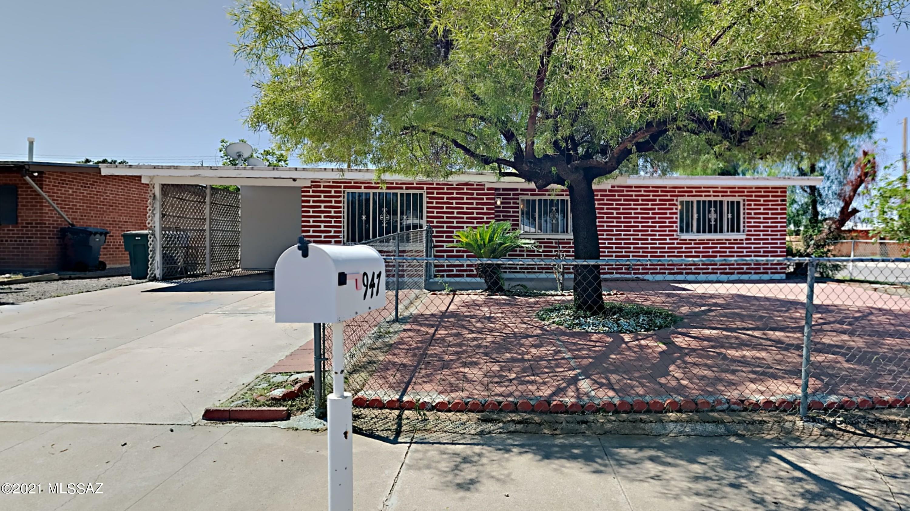 Property Photo:  947 W King Street  AZ 85705 