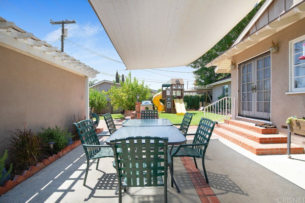 Property Photo:  9804 Haskell Avenue  CA 91343 