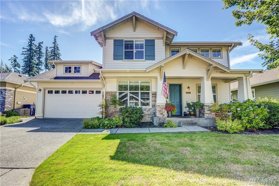 Property Photo: 12423 235th Place NE WA 98053