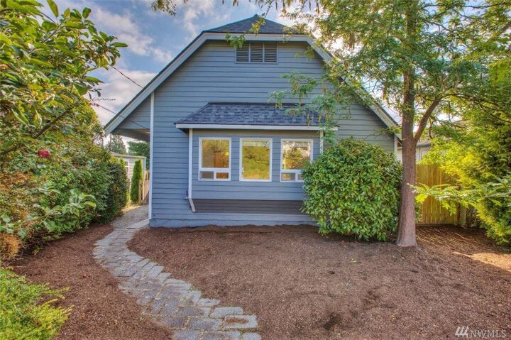 9024 7th Ave NW  Seattle WA 98117 photo