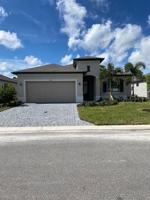Property Photo: 15945 Honeysuckle FL 33953
