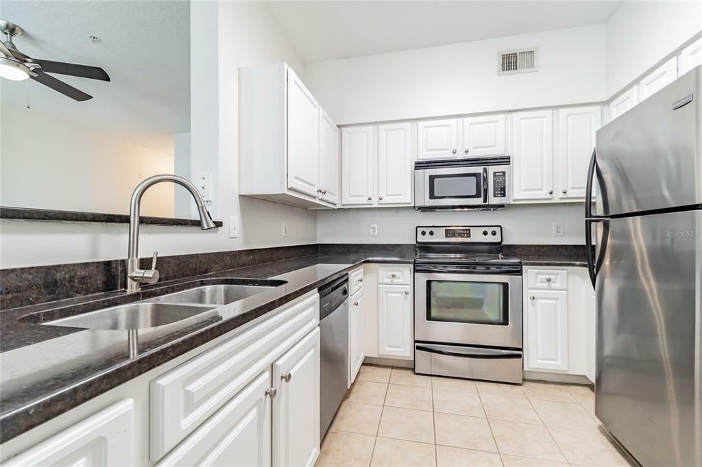 Property Photo:  1810 E Palm Avenue 5207  FL 33605 