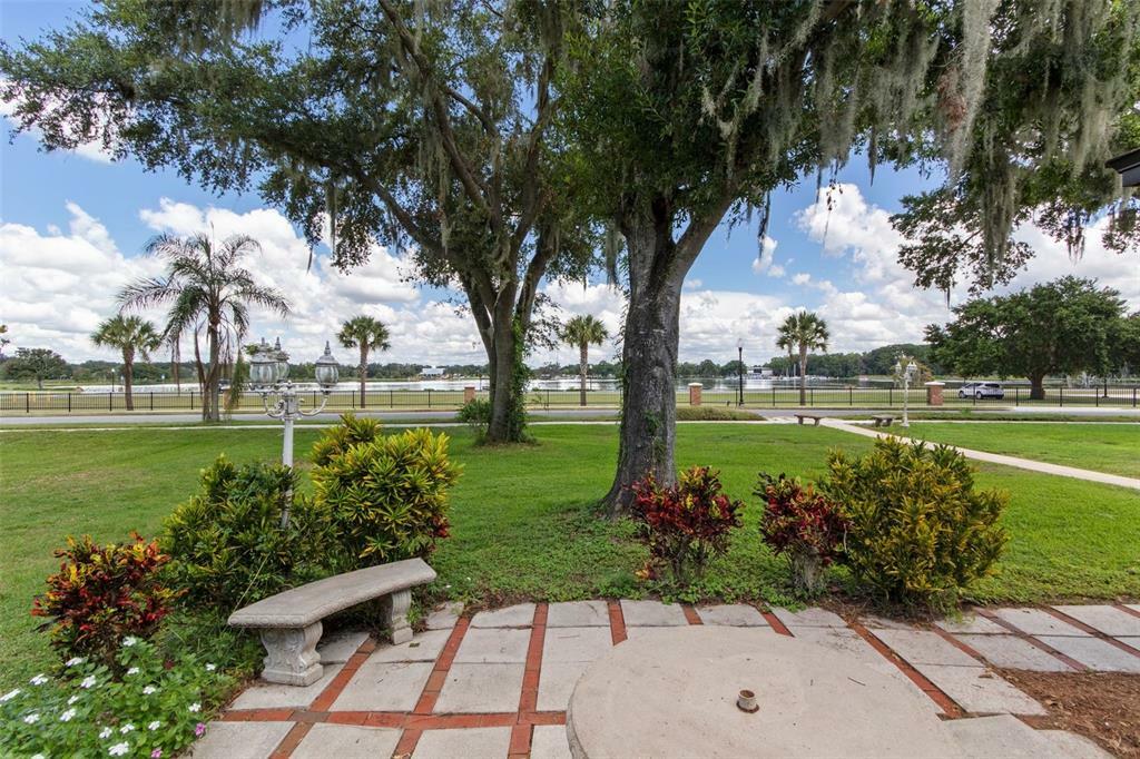 Property Photo:  321 Lakeshore Dr  FL 34748 