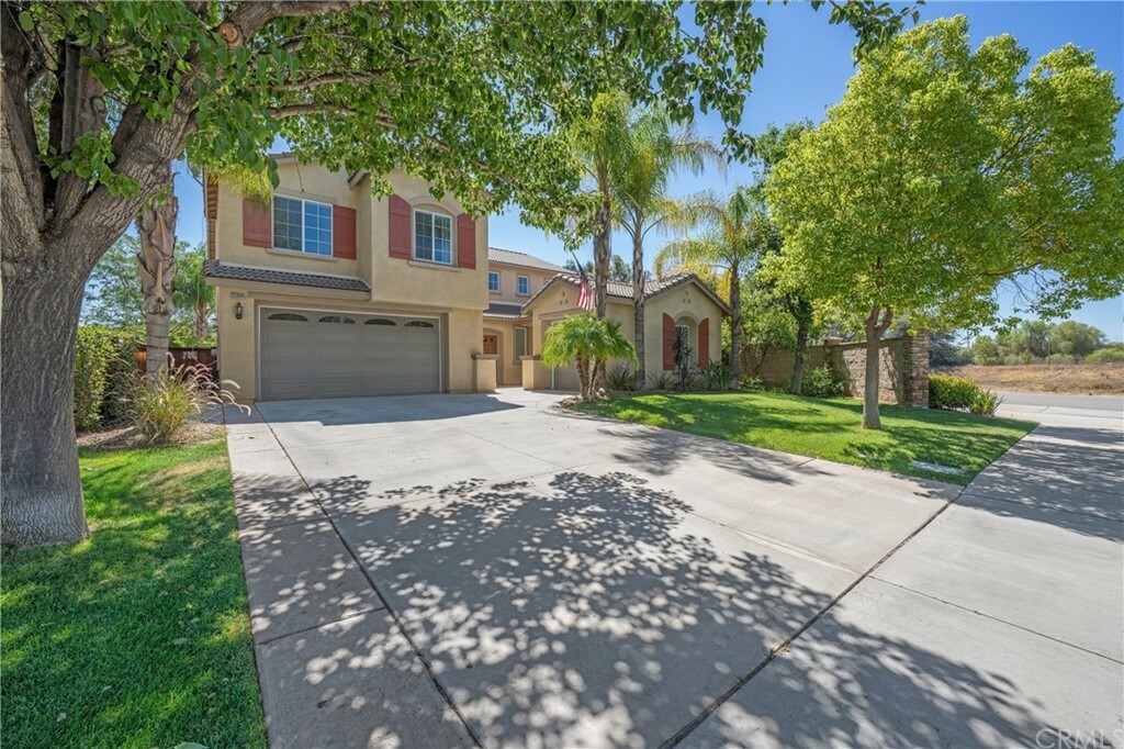 Property Photo:  35994 Banyan Rim Drive  CA 92595 