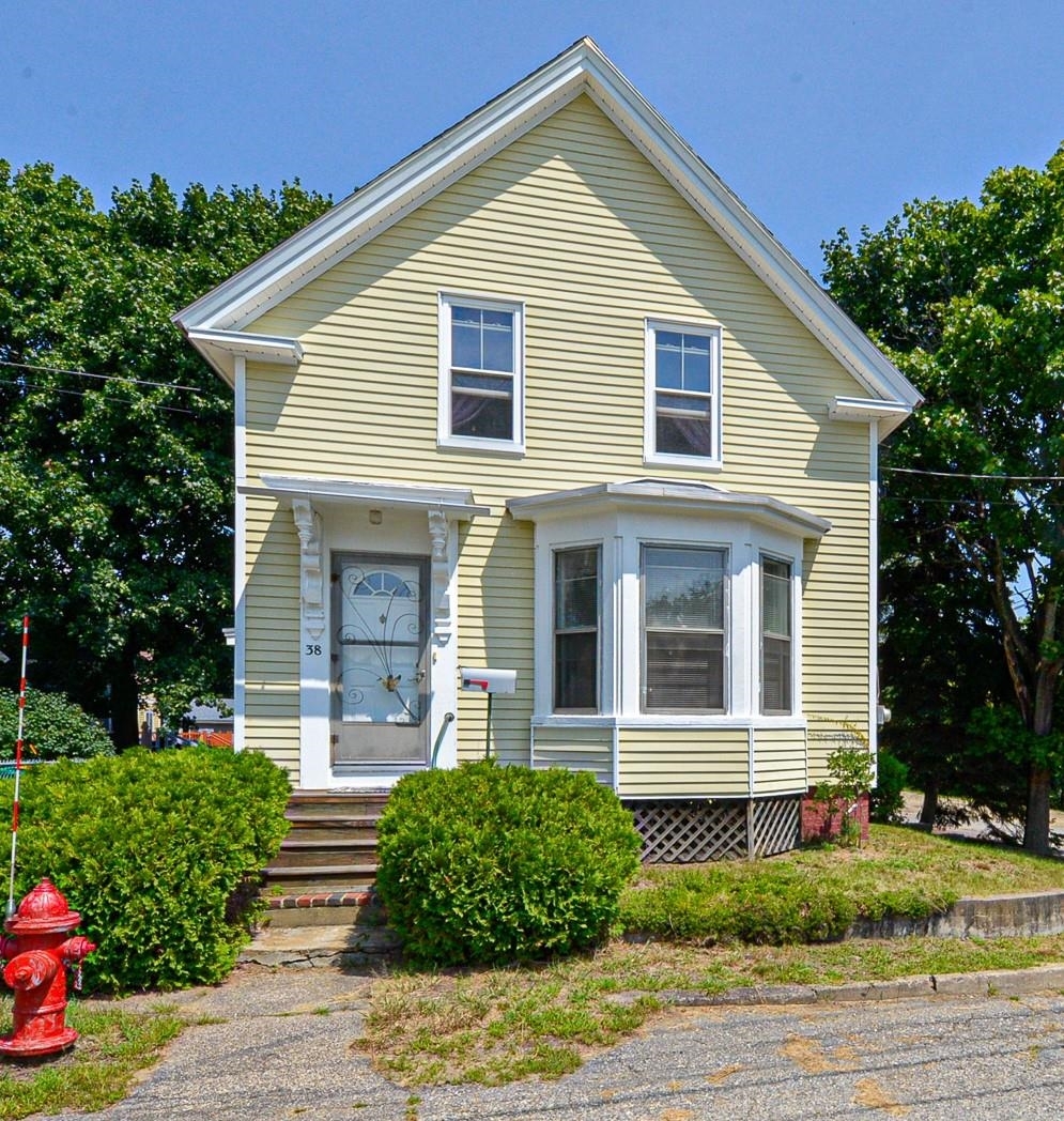 Property Photo:  38 Silver Street  NH 03867 