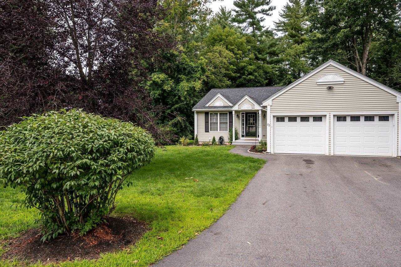 Property Photo:  22 Lamprey Village Drive  NH 03042 