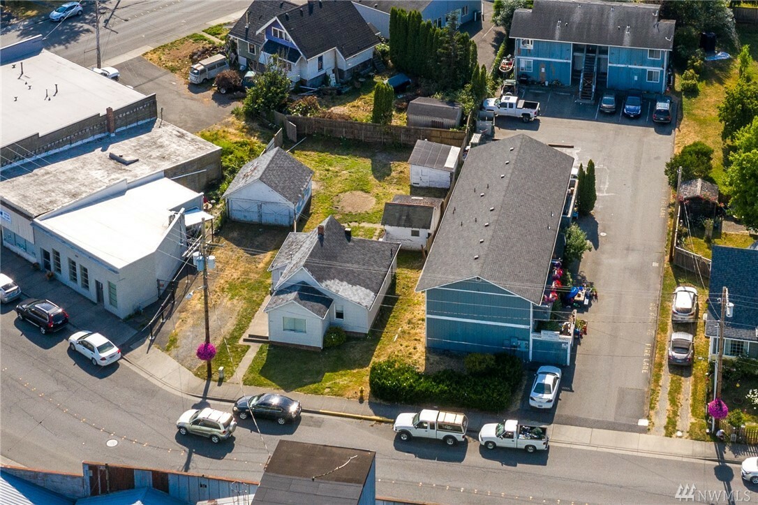 Property Photo: 5711 3rd Ave WA 98248