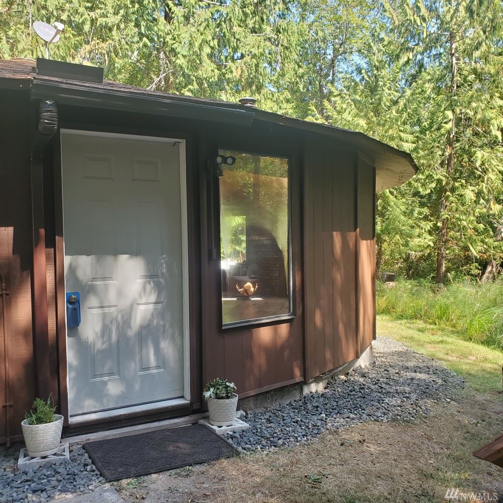 Property Photo: 103 E Liberty Rd WA 98584