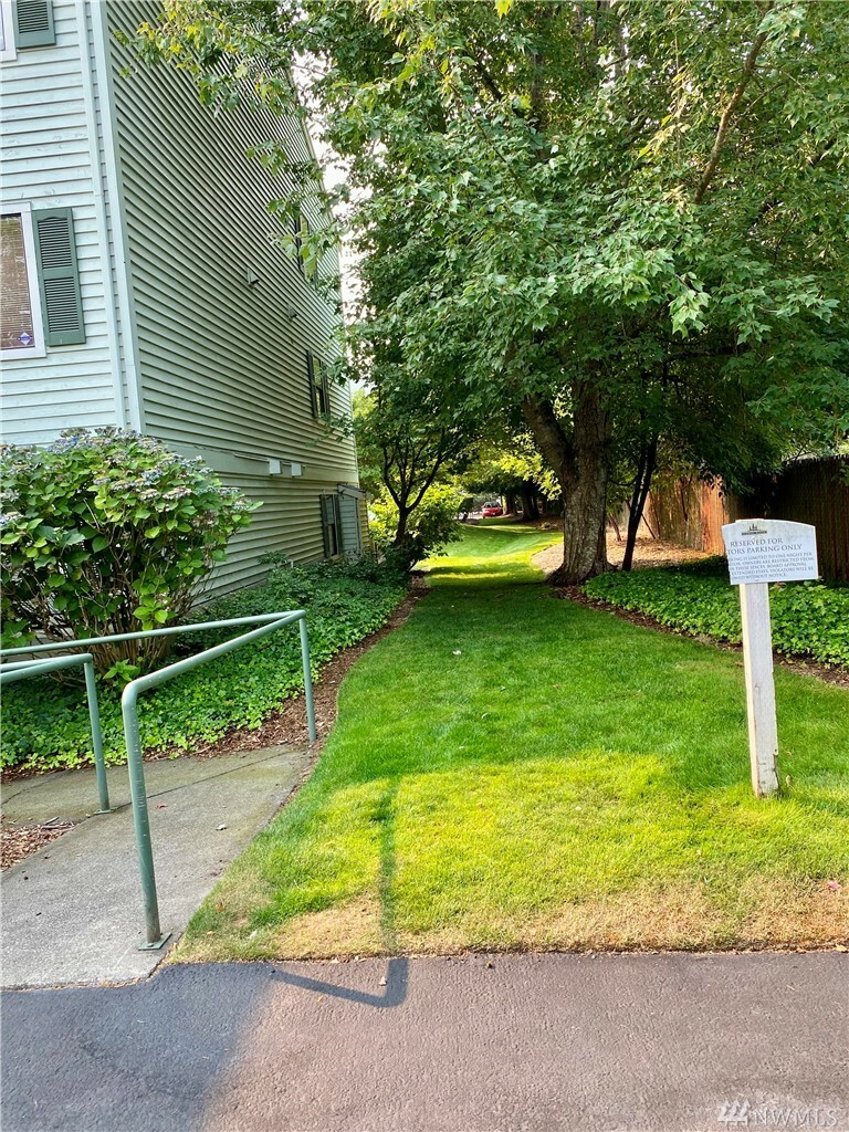 Property Photo: 25005 98th Pl S C304 WA 98030