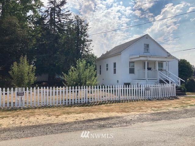 Property Photo:  202 Van Buren Street  WA 98531 