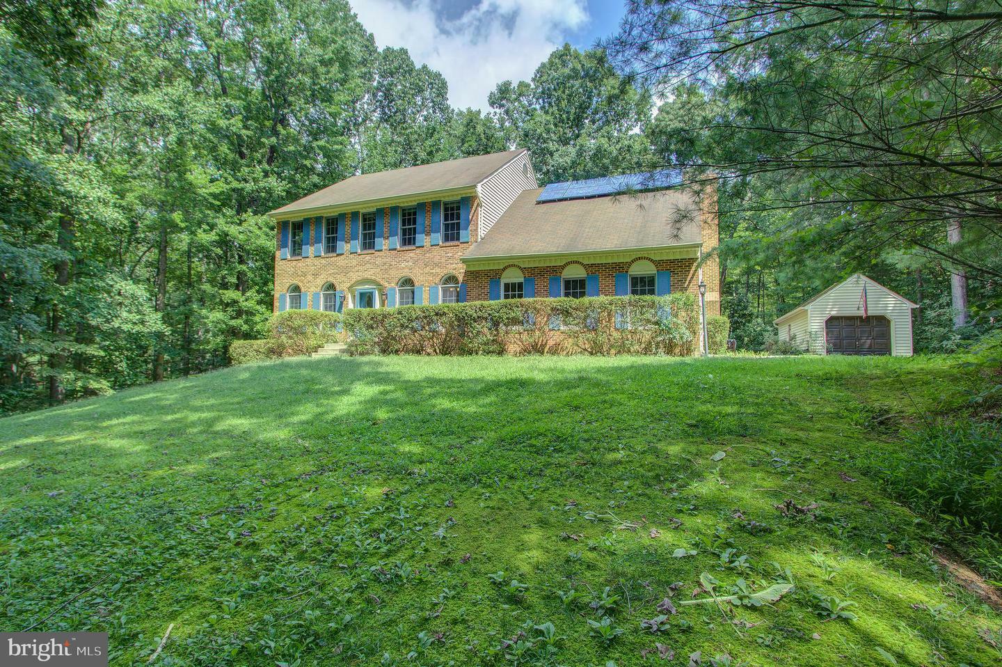 Property Photo:  8901 Misty Hollow Lane  VA 20181 