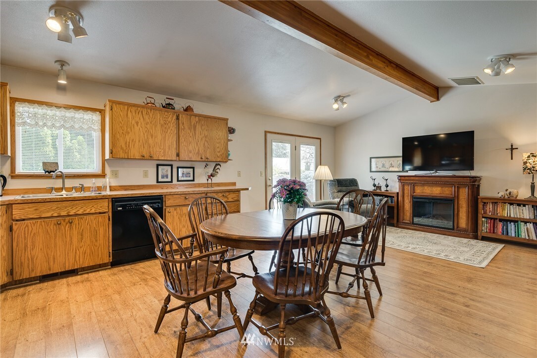 Property Photo:  915 Willis Street  WA 98801 