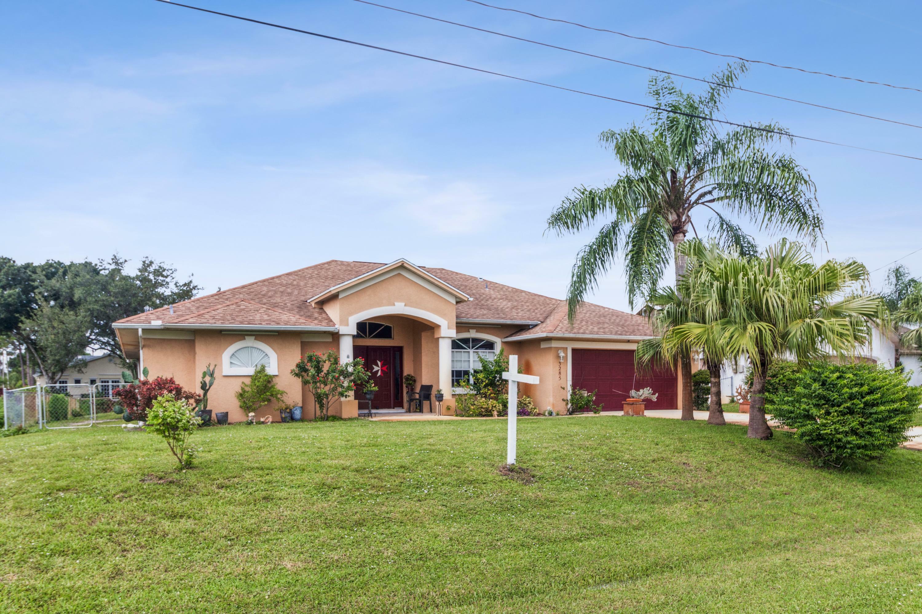 Property Photo:  3285 SE Pinto Street  FL 34984 