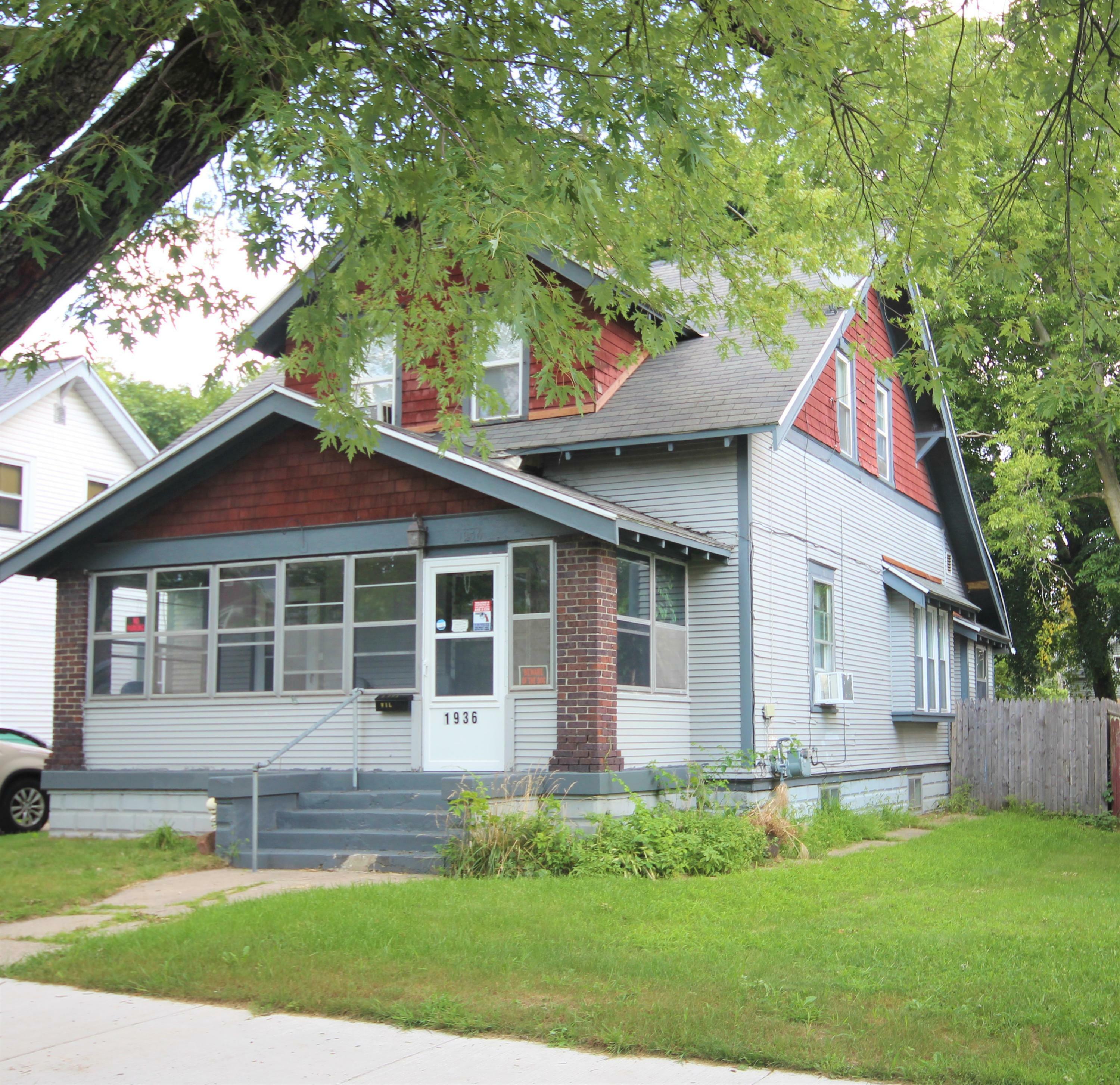 Property Photo:  1936 Francis Avenue SE  MI 49507 