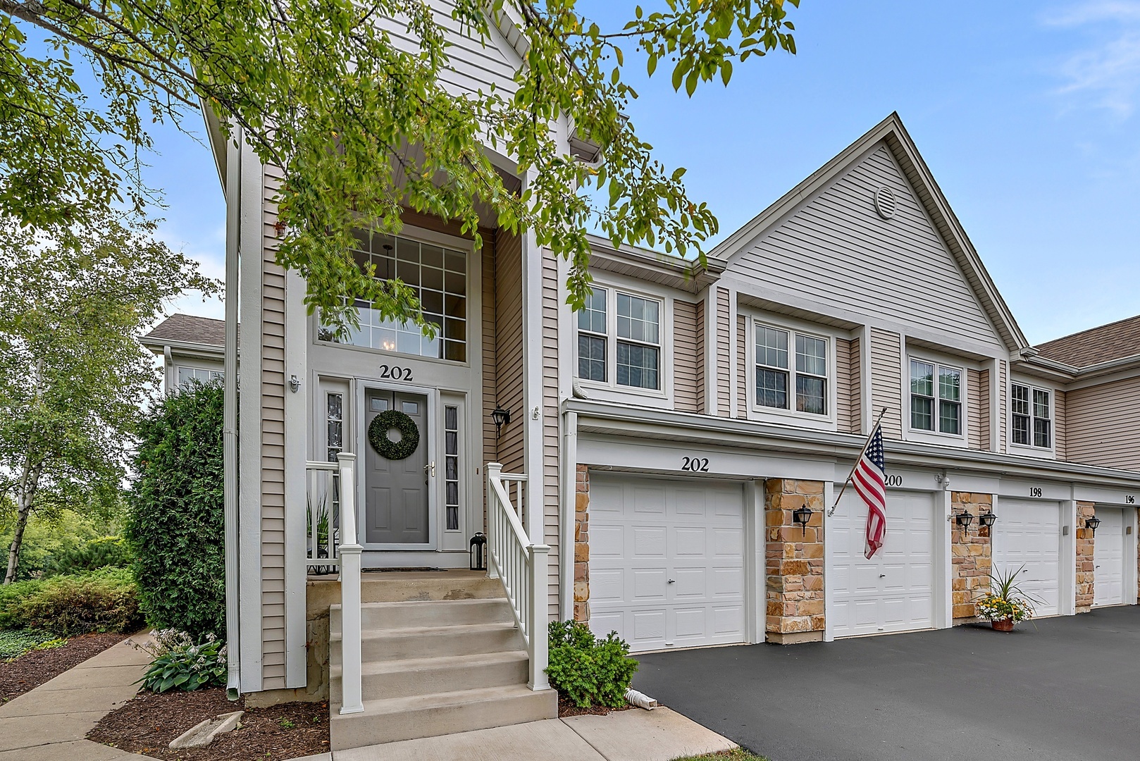 Property Photo:  202 Lenox Court  IL 60188 
