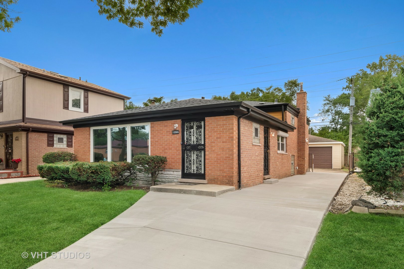 Property Photo:  10966 S Beverly Avenue  IL 60643 