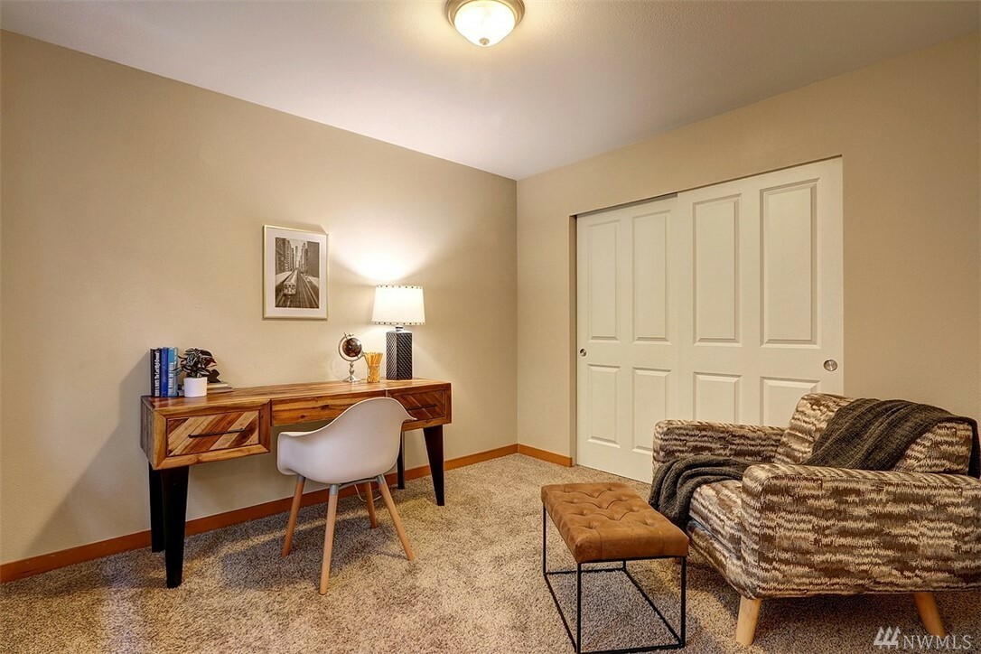 Property Photo: 2102 SW Holden St WA 98106