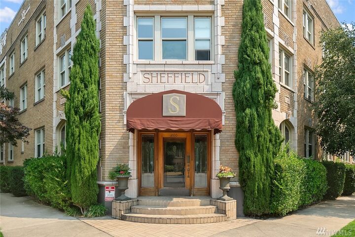 Property Photo:  200 17th Ave E 402  WA 98112 