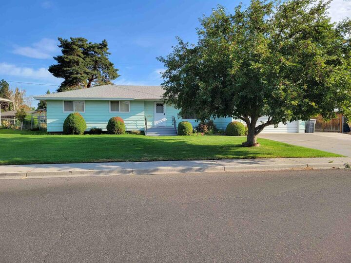 68 Cottonwood Drive  Richland WA 99352 photo