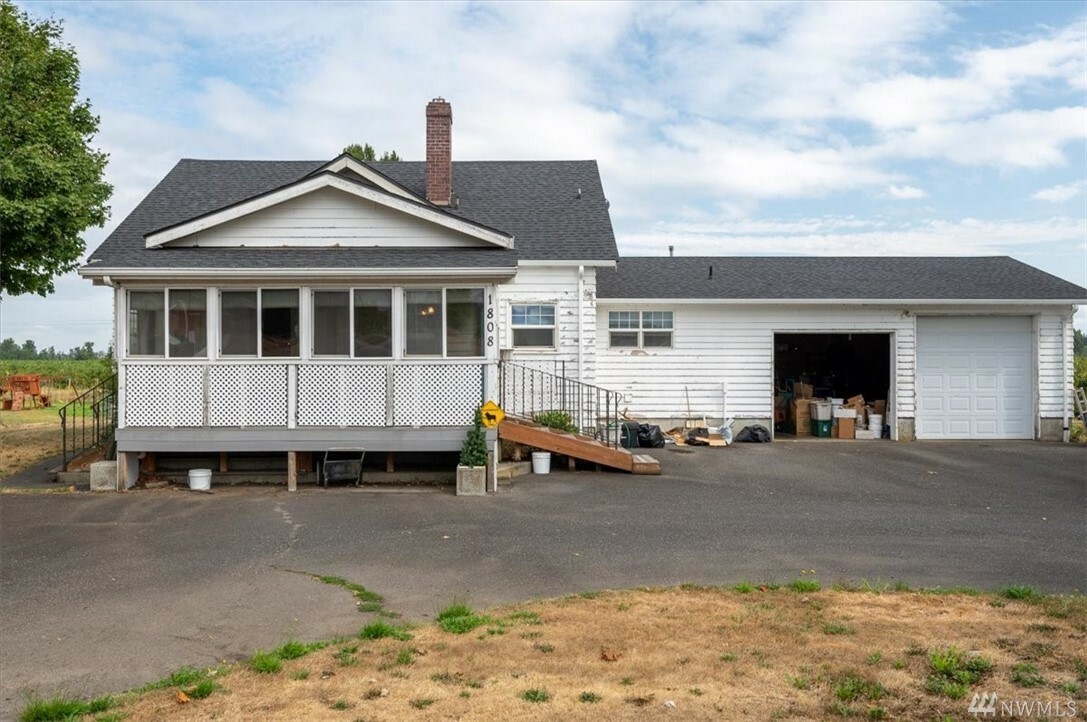 Property Photo:  1808 Hampton Rd  WA 98247 