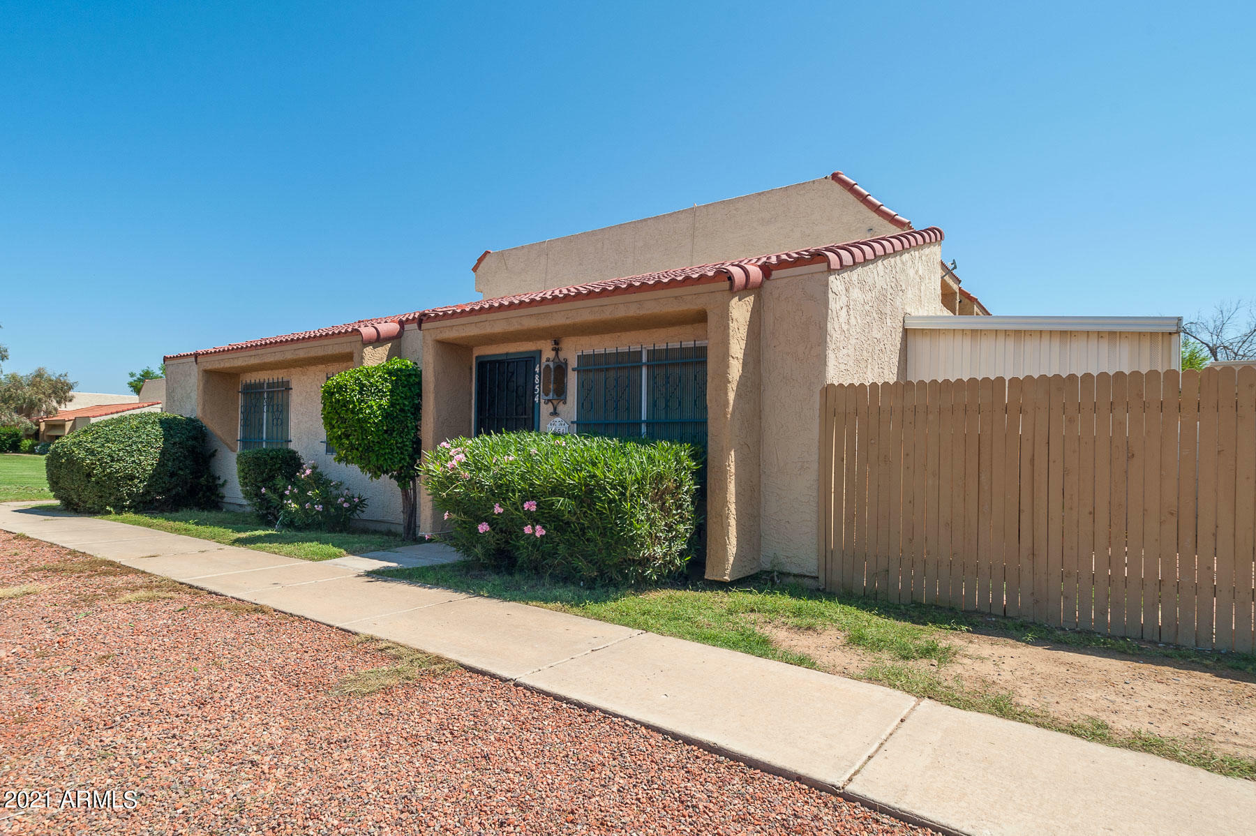 Property Photo: 4854 W Rose Lane AZ 85301