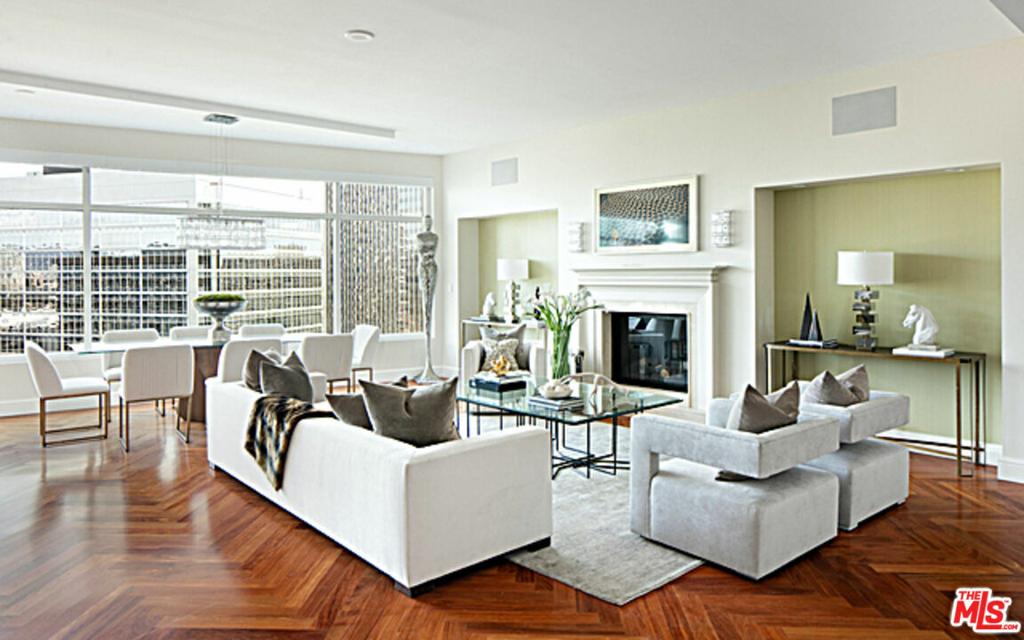 Property Photo: 1 W Century Dr 11C CA 90067