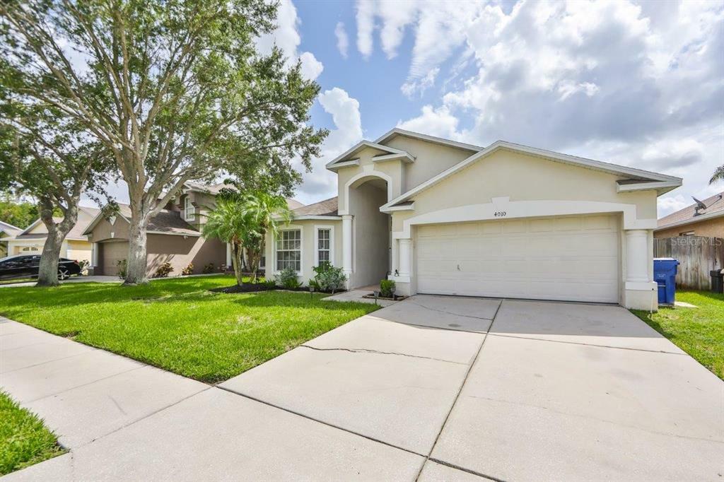 Property Photo:  4010 Savage Station Circle  FL 34653 