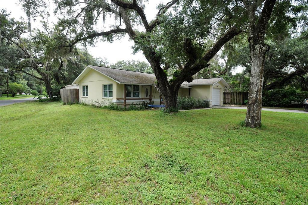 Property Photo:  9208 Outpost Drive  FL 34654 