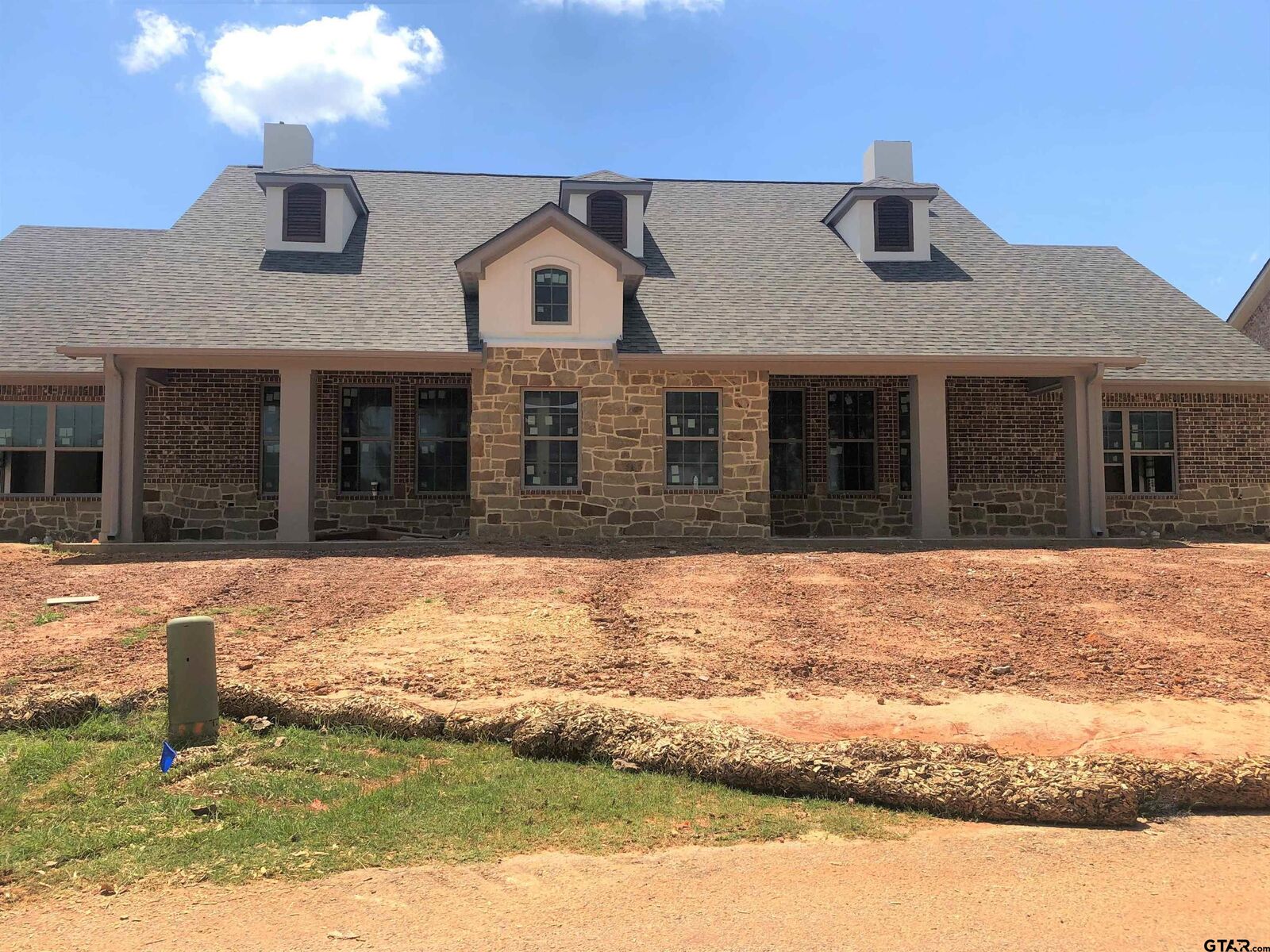 Property Photo:  1827 Oak Ridge Street  TX 75771 