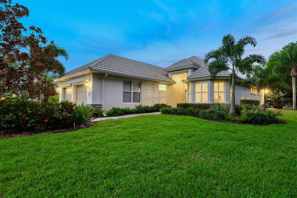 Property Photo:  7827 Heritage Classic Court  FL 34202 