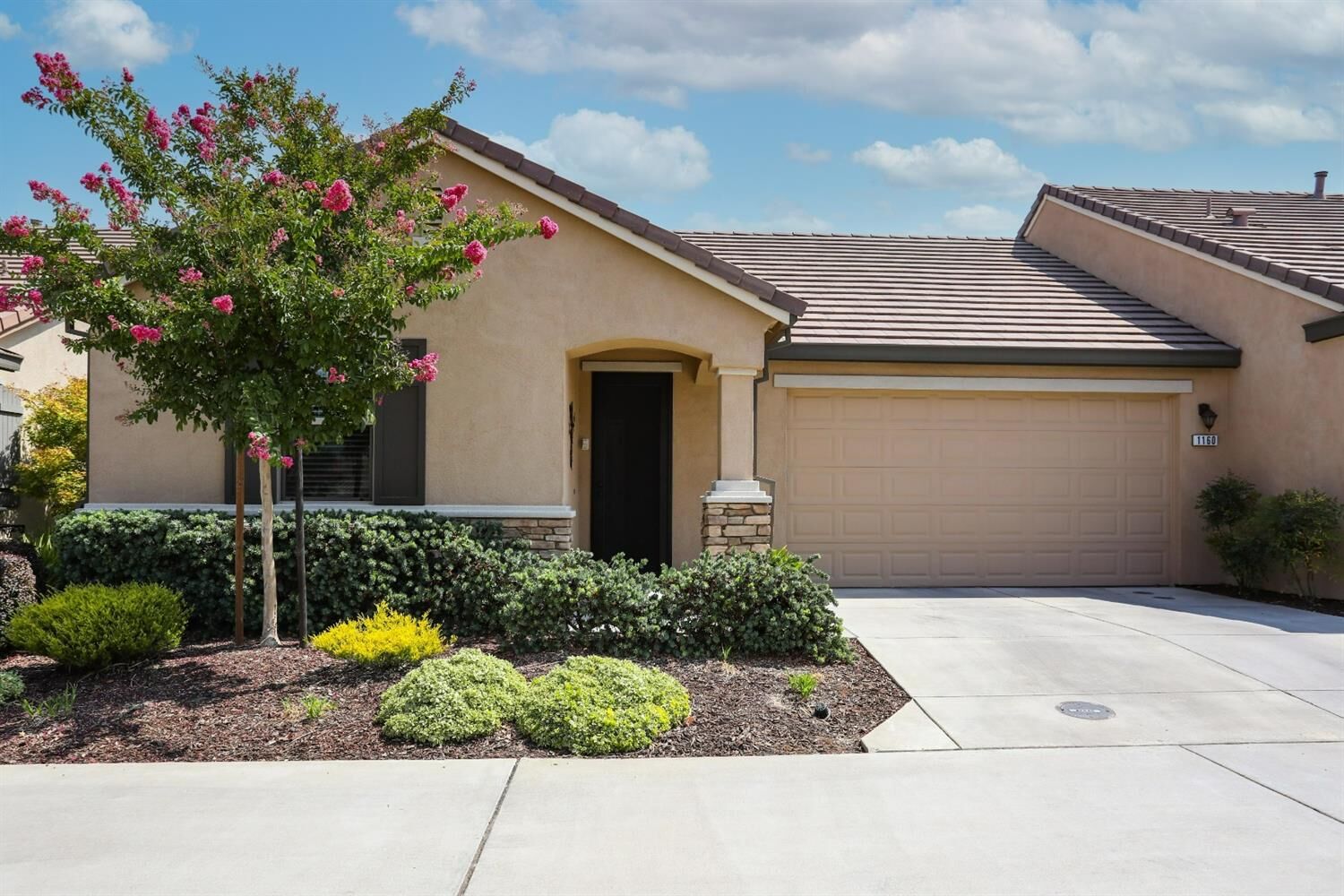 Property Photo: 1160 Volonne Drive CA 95747