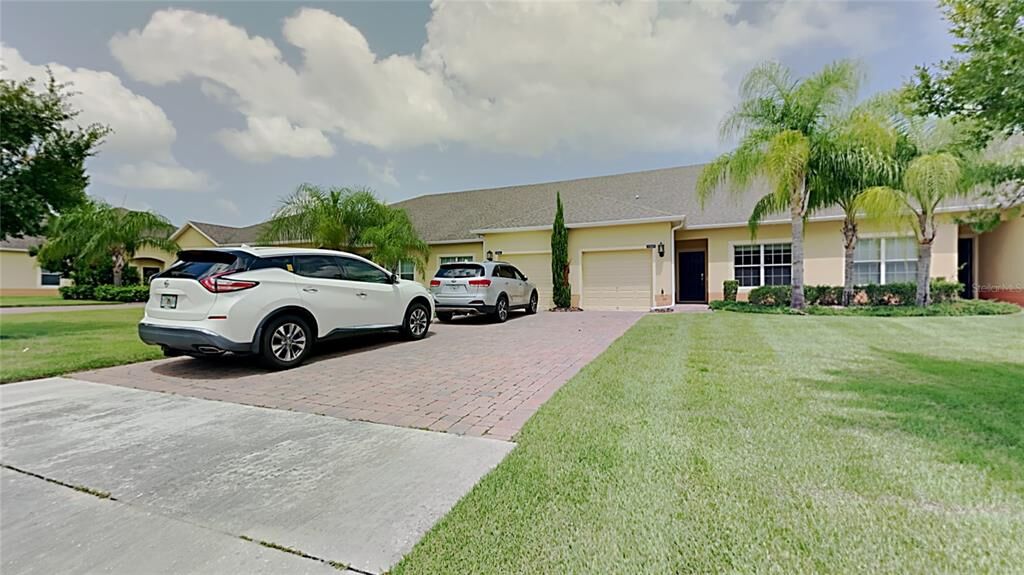 Property Photo:  3206 Sonesta Court D  FL 34711 