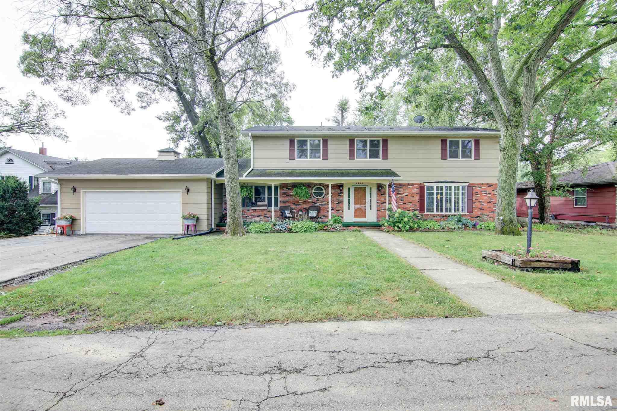 Property Photo:  1117 2nd  IA 52732 